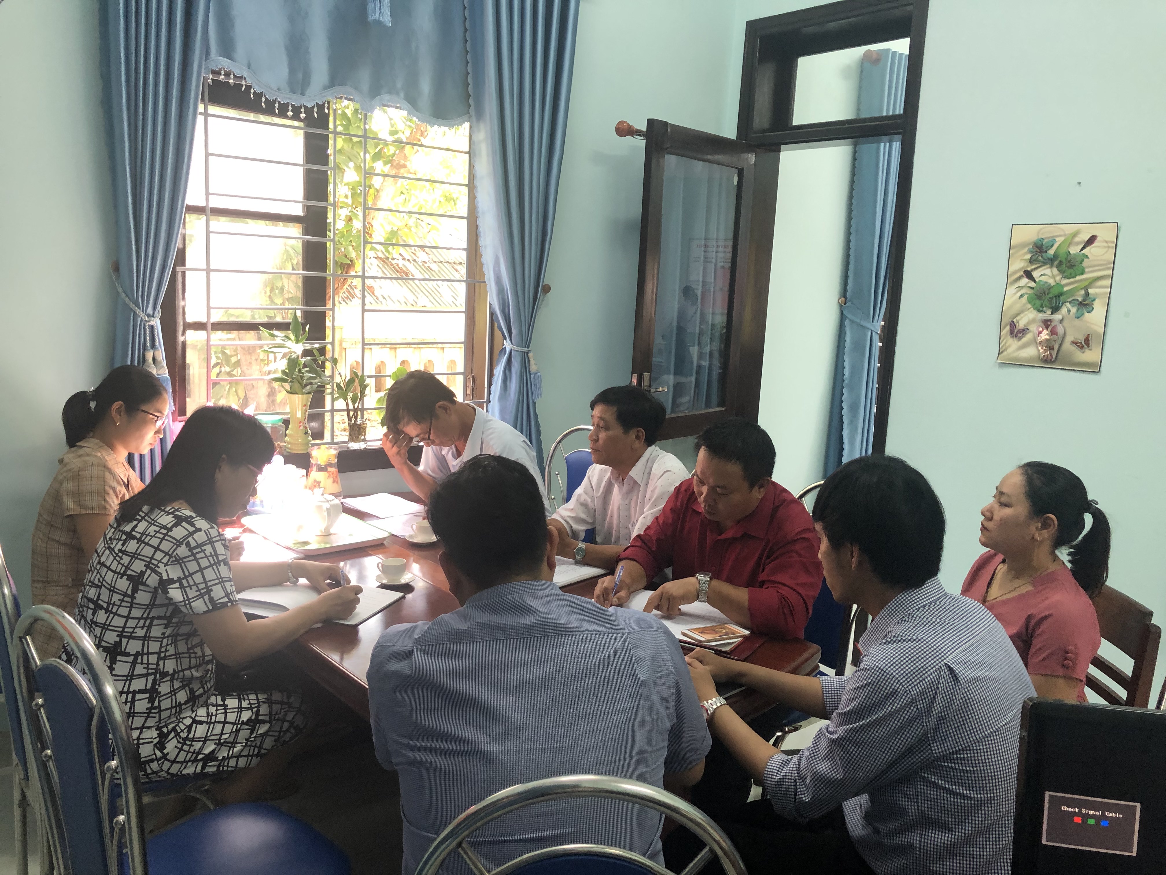 Làm việc tại UBND phường Phú Bài