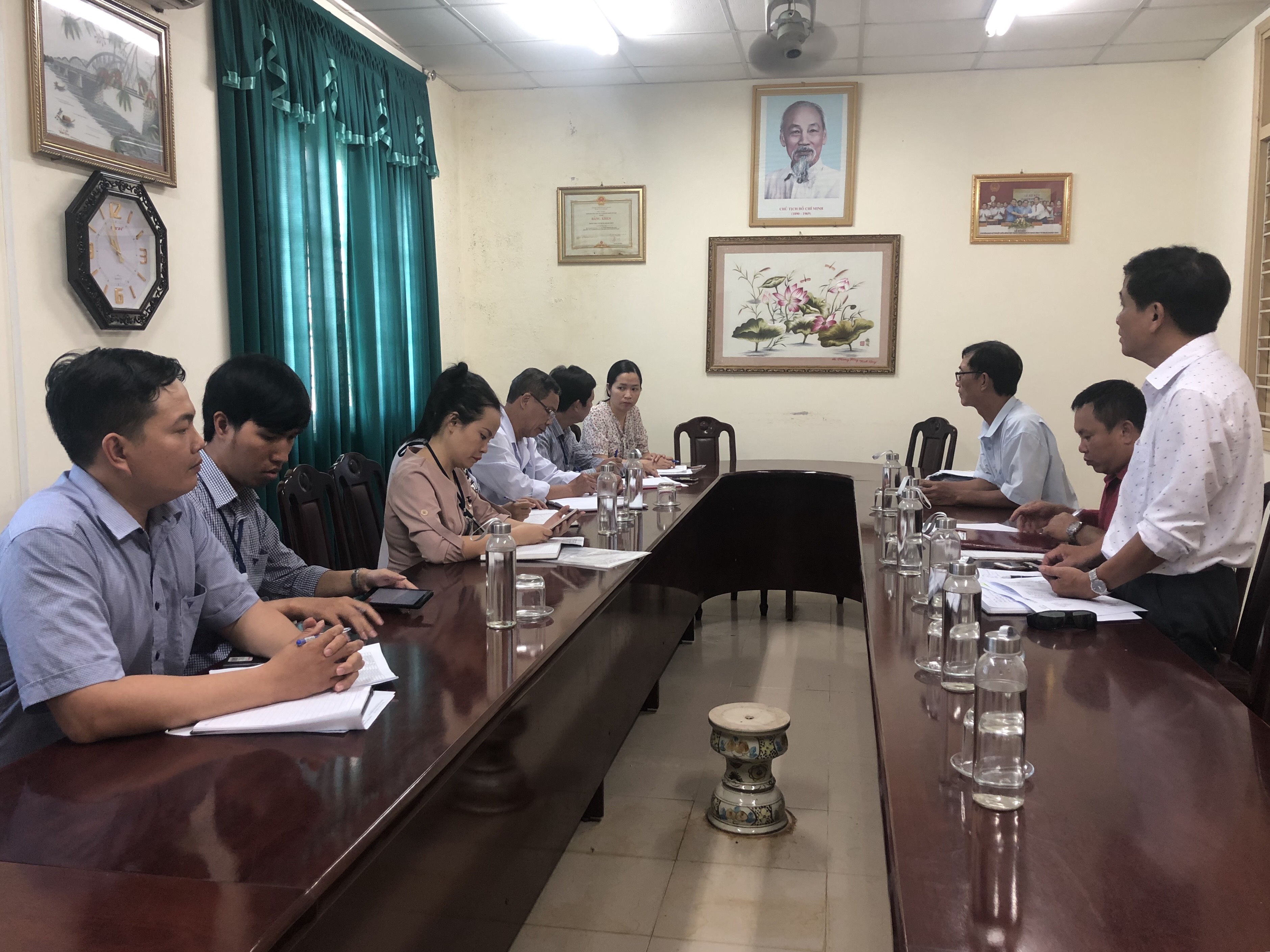 Làm việc tại Trung tâm Y tế thị xã Hương Thủy