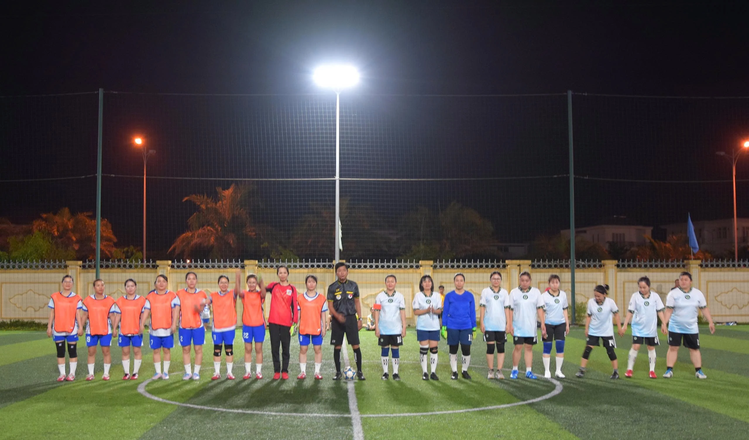 Các đội bóng đá nữ tranh tài tại Hội thao Ngành Y tế thành phố Huế 2026.