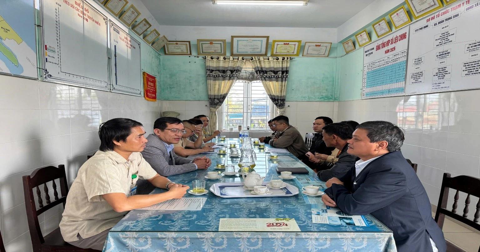 CDC thành phố Huế kiểm tra,giám sát công tác phòng, chống dịch tại các Trung tâm Y tế và trạm y tế sau khi thực hiện mô hình chính quyền hai cấp.