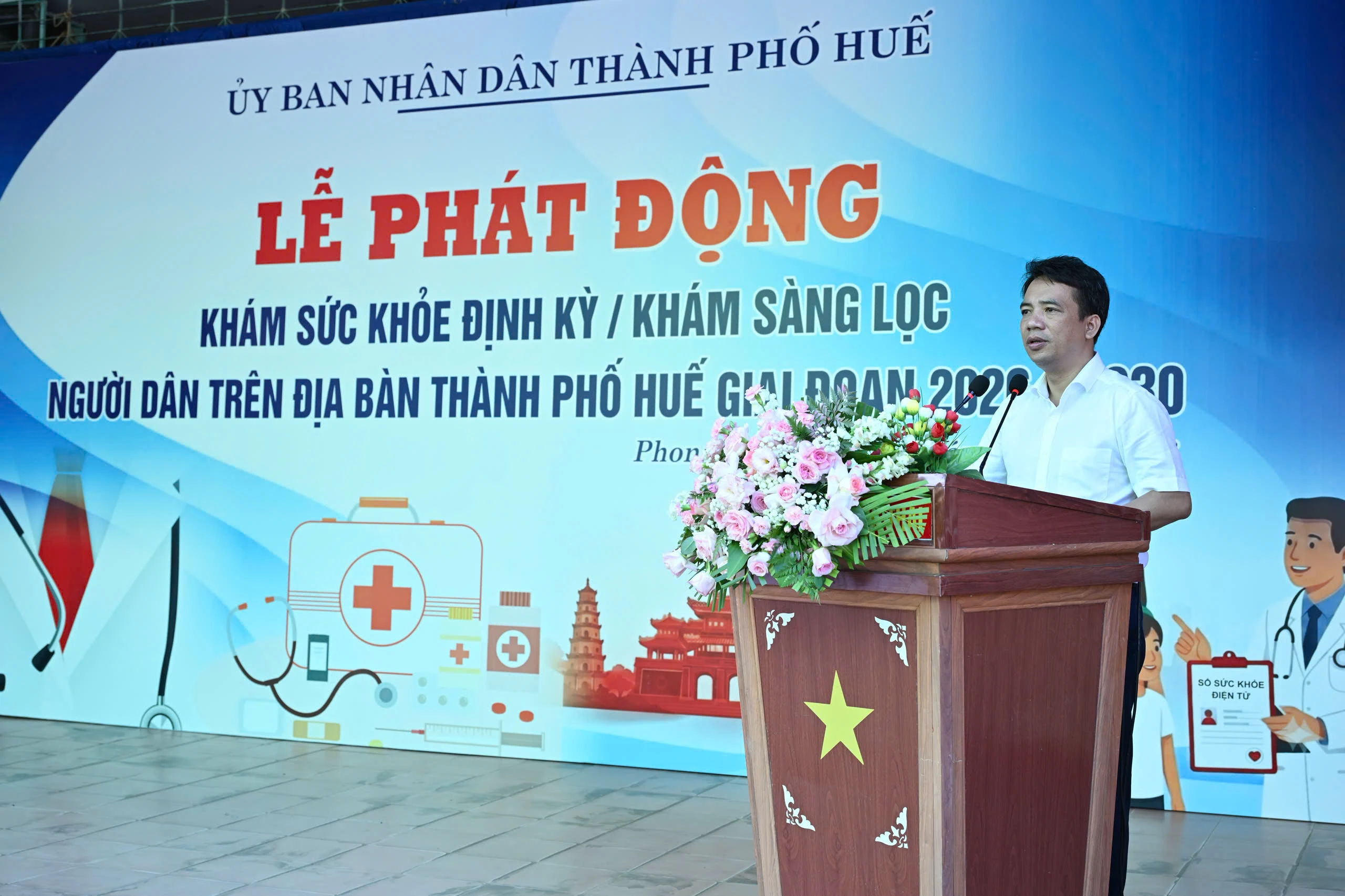 Lễ phát động khám sức khỏe định kỳ hoặc khám sàng lọc miễn phí cho người dân trên địa bàn thành phố Huế giai đoạn 2026-2030.