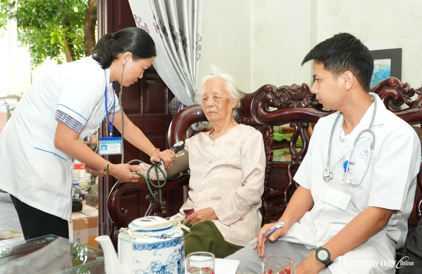 Ngành Y tế thành phố Huế tổ chức nhiều hoạt động tri ân các gia đình thương binh, liệt sĩ