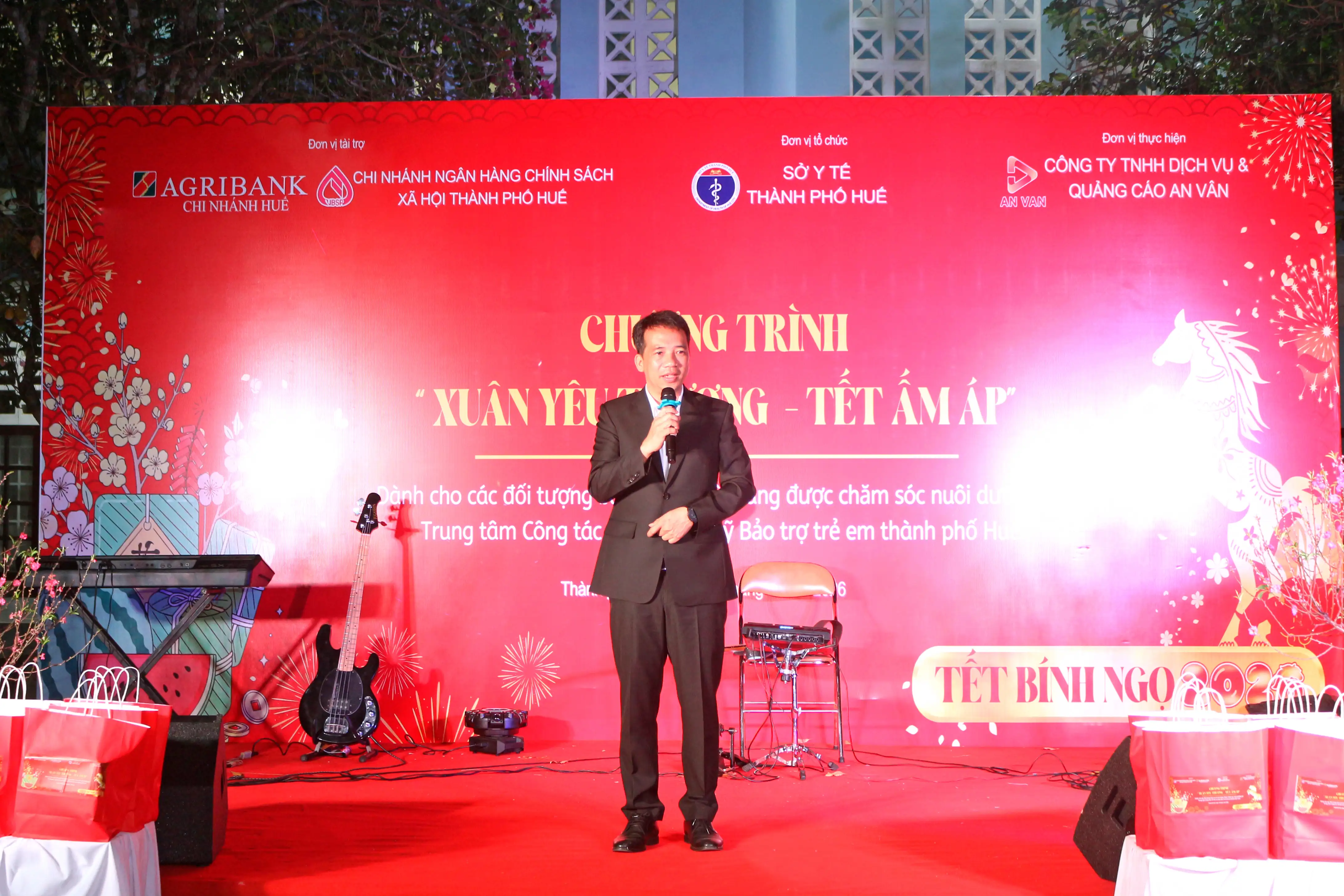 Phối hợp liên ngành tổ chức “Xuân yêu thương - Tết ấm áp” cho các đối tượng bảo trợ xã hội đang được chăm sóc, nuôi dưỡng tại Trung tâm Công tác xã hội và Quỹ bảo vệ trẻ em.