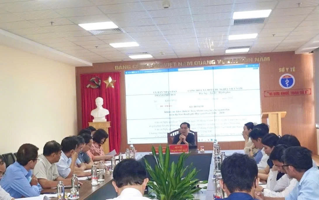 Sở Y tế thành phố Huế họp góp ý dự thảo Kế hoạch Khám sức khỏe định kỳ hoặc khám sàng lọc cho người dân giai đoạn 2026 - 2030.