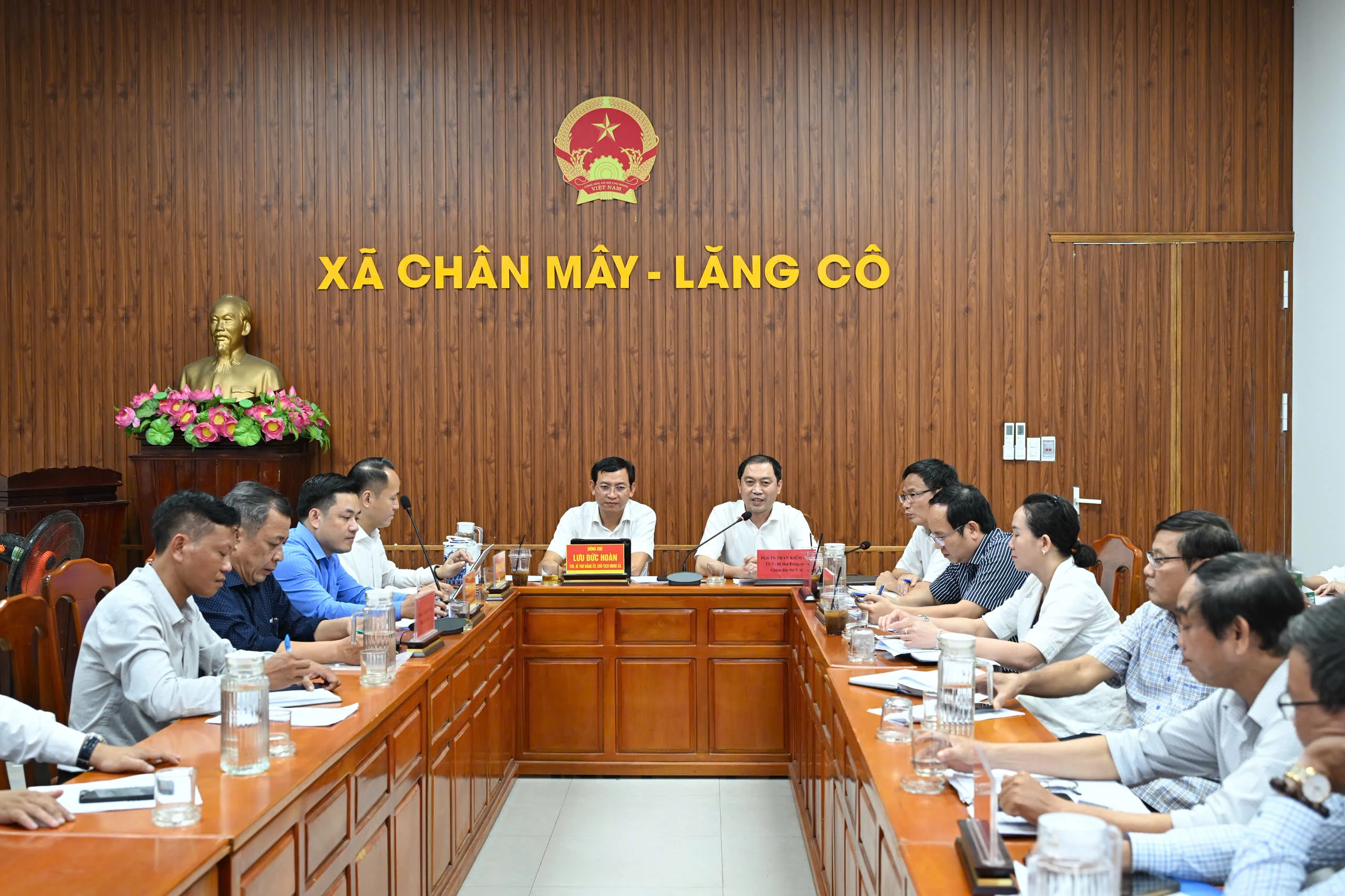 Sở Y tế thành phố Huế làm việc với xã Chân Mây - Lăng Cô về hoạt động Trạm Y tế