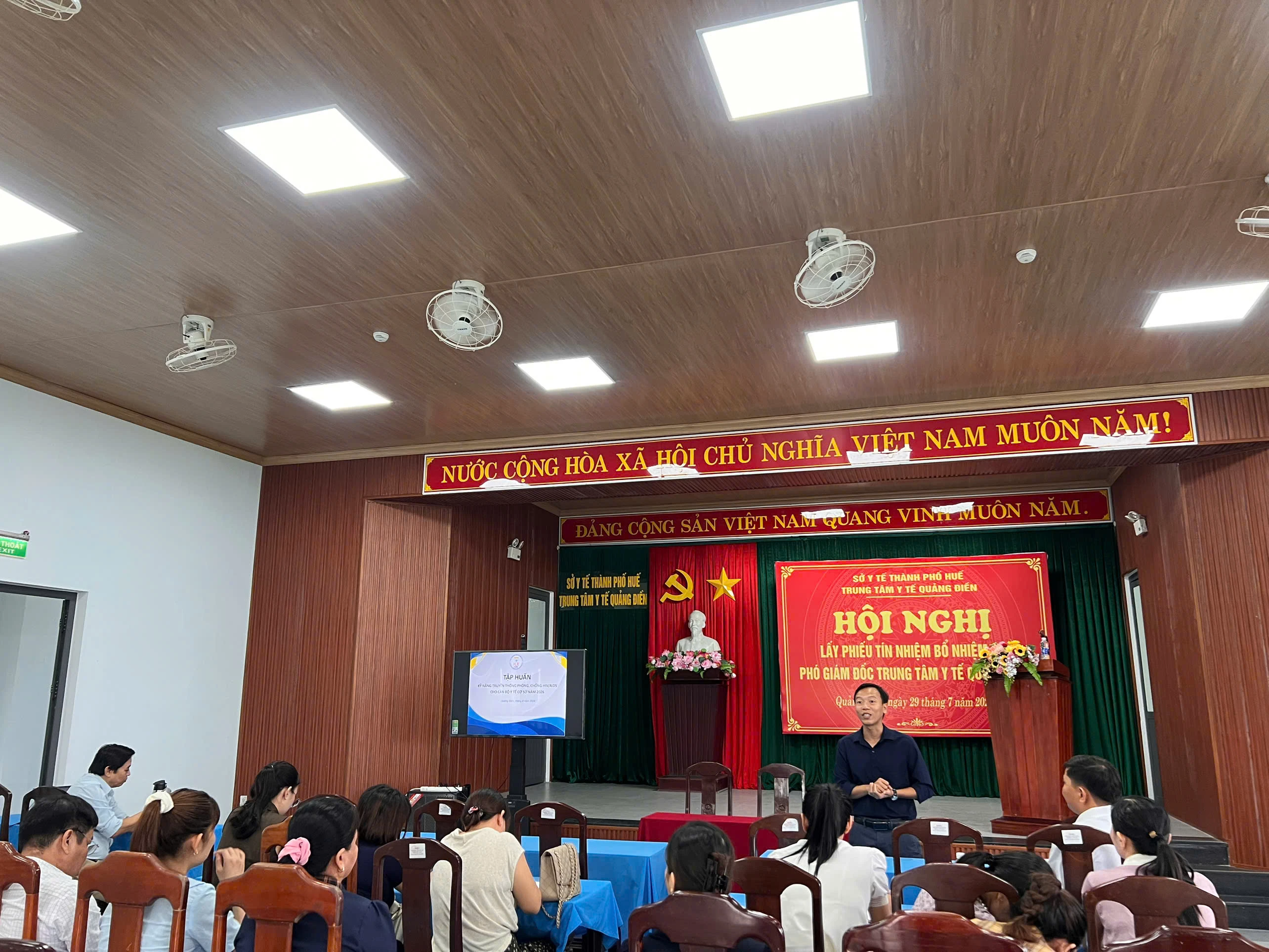Tập huấn kỹ năng truyền thông và giới thiệu các dịch vụ dự phòng lây nhiễm HIV cho cán bộ y tế cơ sở khu vực Quảng Điền
