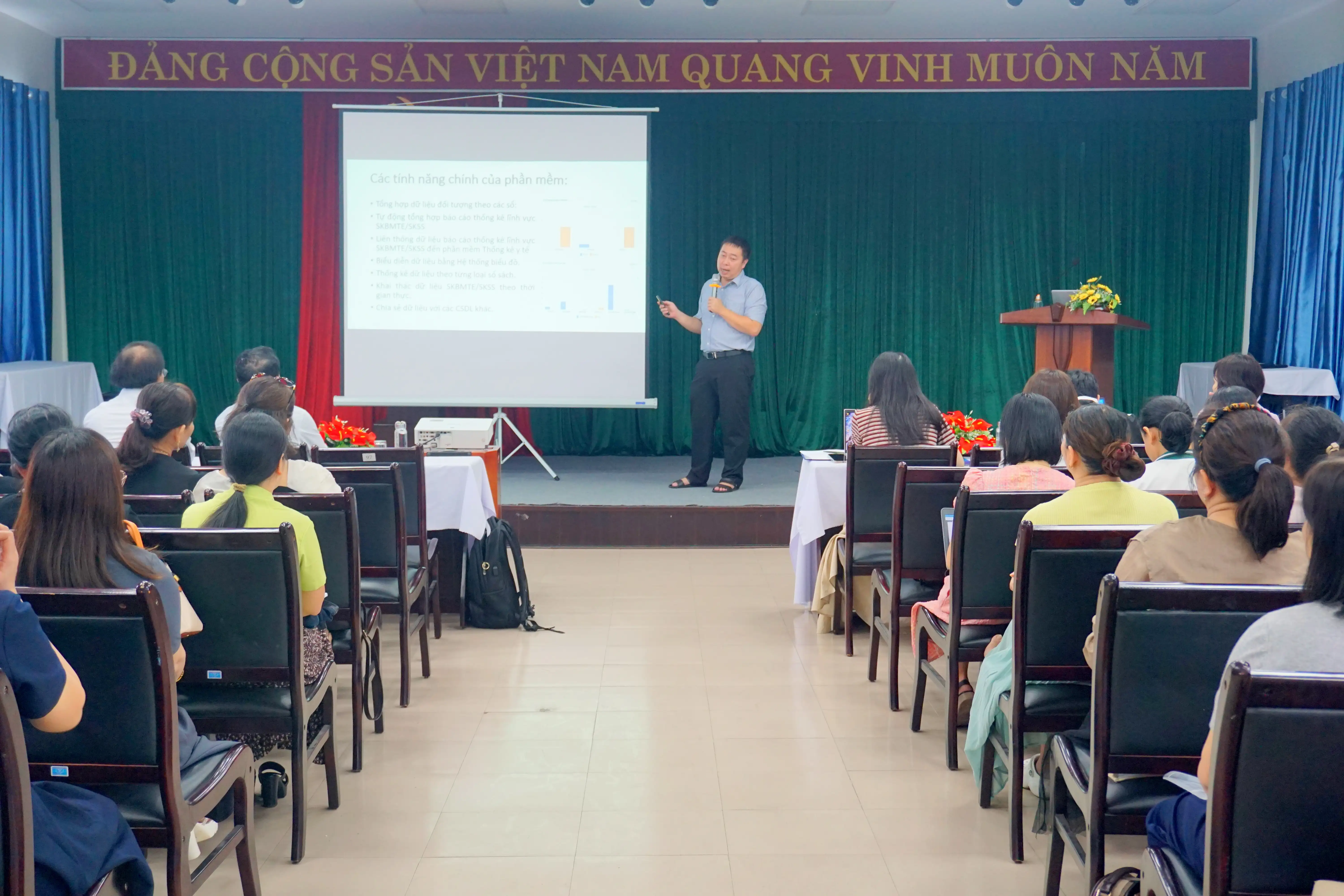 Thành phố Huế: Tập huấn hỗ trợ kỹ thuật về liên thông, làm giàu và làm sạch dữ liệu trên Hệ thống thông tin lĩnh vực Sức khỏe sinh sản/Sức khỏe Bà mẹ - Trẻ em.