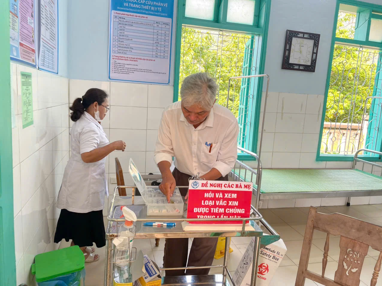 Trung tâm Kiểm soát bệnh tật giám sát hoạt động tiêm chủng thường xuyên tại các Trạm Y tế