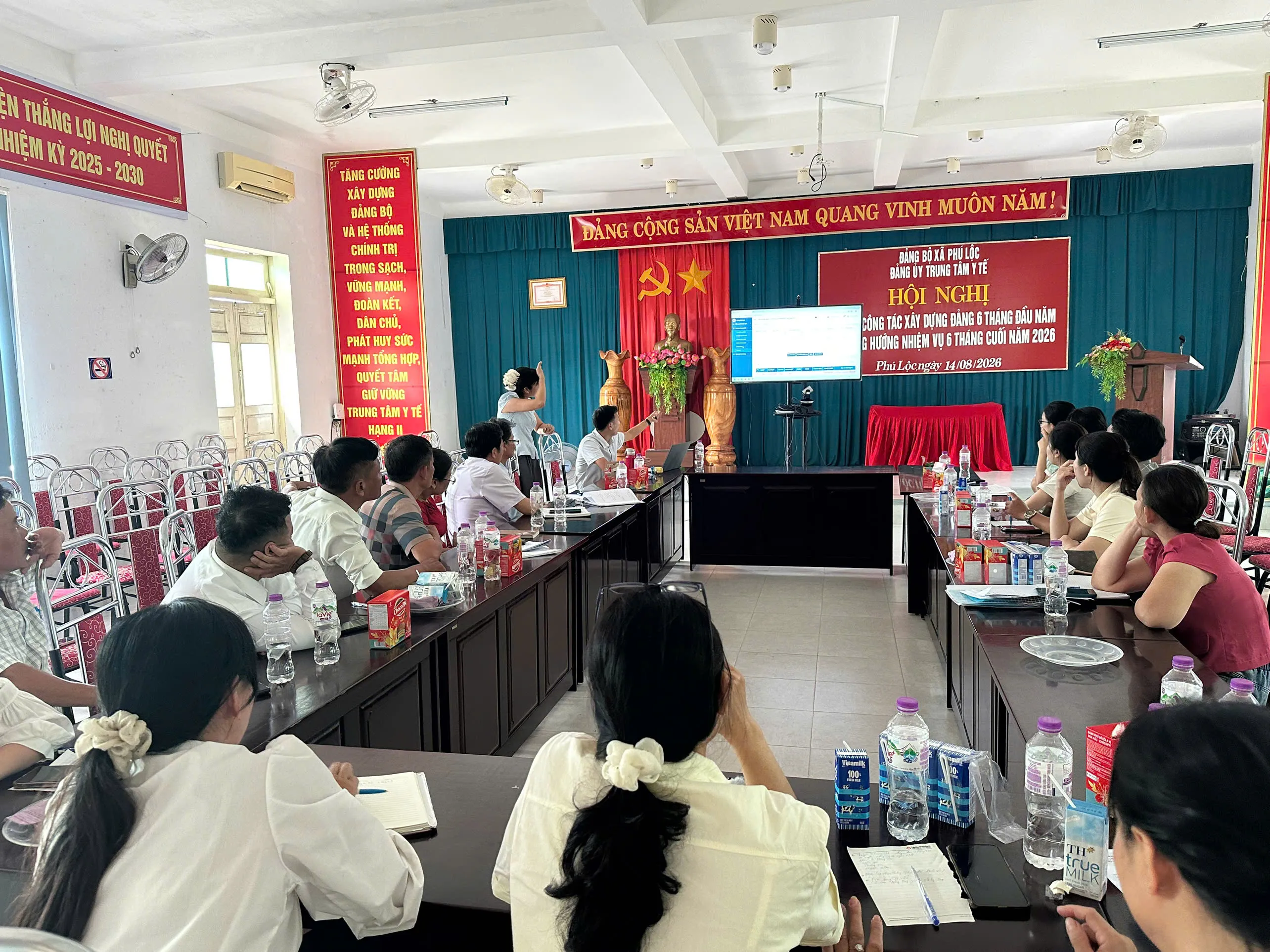 Trung tâm kiểm soát bệnh tật: Tập huấn hệ thống báo cáo trực tuyến, hướng dẫn triển khai Chiến dịch 90 ngày làm sạch dữ liệu HIV/AIDS cho cán bộ y tế cơ sở