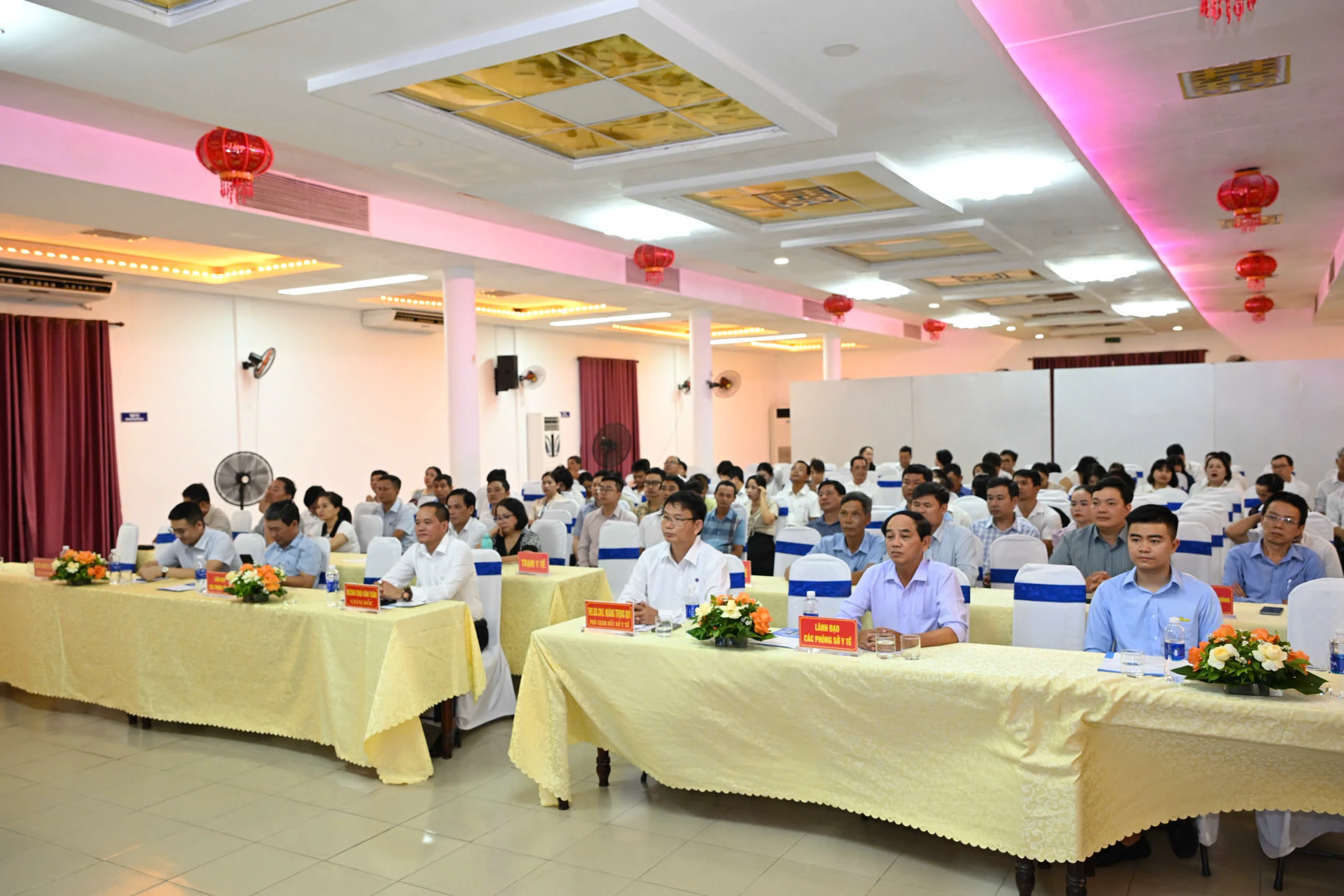 Trung tâm Kiểm soát bệnh tật thành phố Huế tổ chức Hội nghị sơ kết công tác 6 tháng đầu năm 2026.