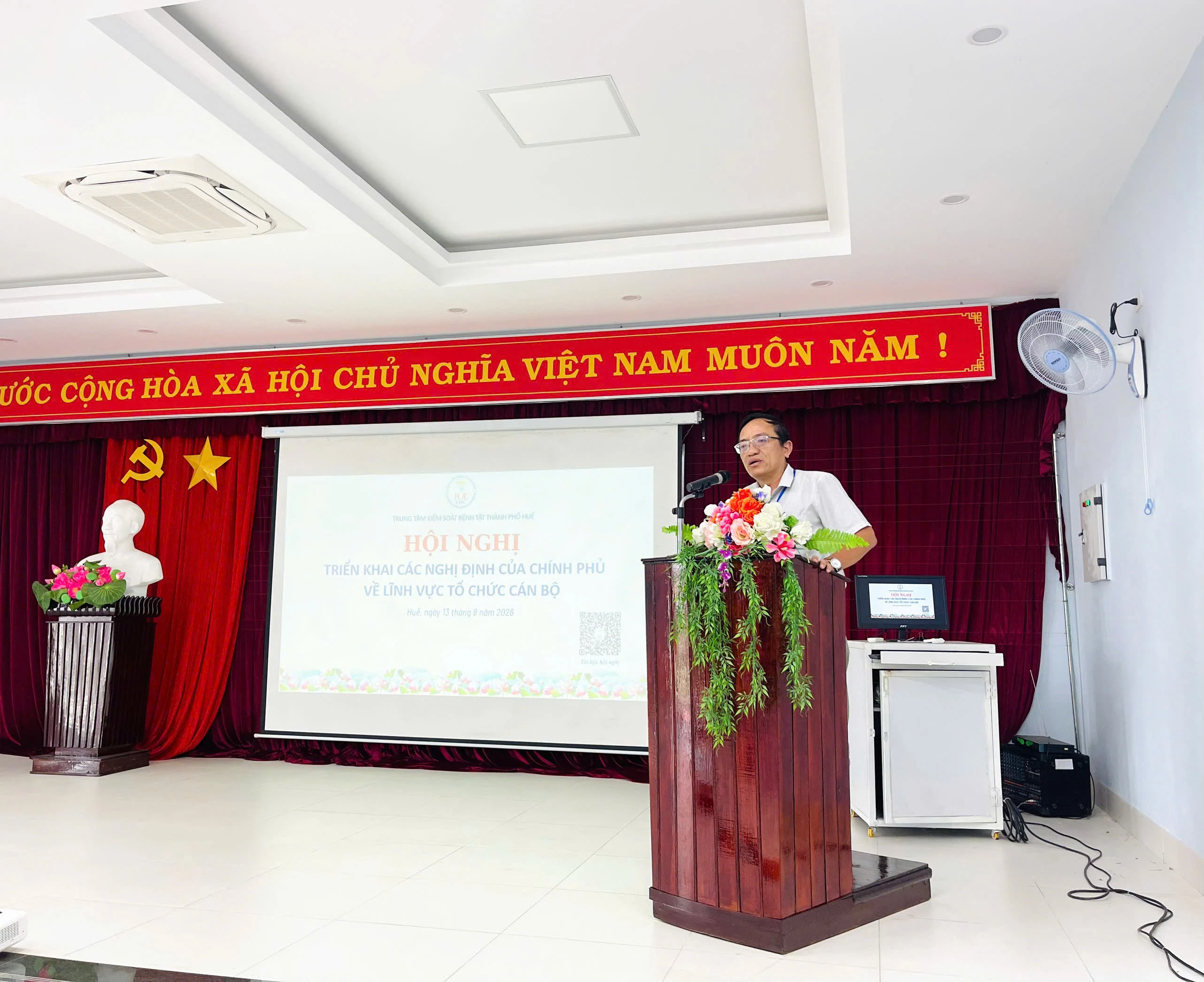 Trung tâm Kiểm soát bệnh tật tổ chức Hội nghị phổ biến các Nghị định mới của Chính phủ về lĩnh vực Tổ chức cán bộ