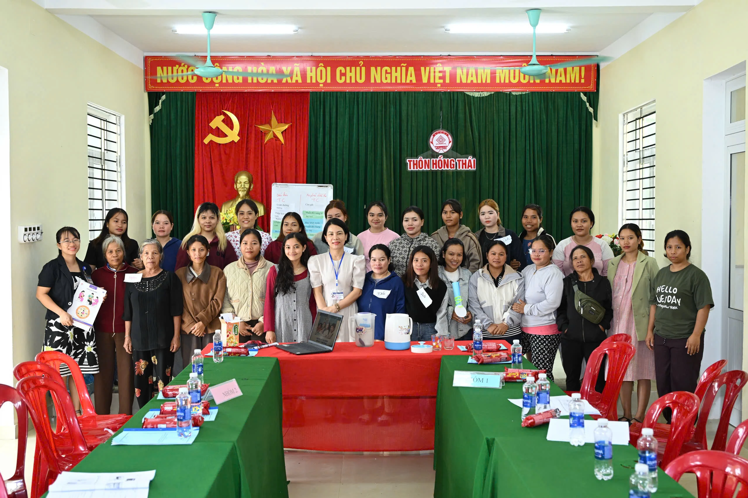Trung tâm KSBT tập huấn phục hồi dinh dưỡng cho trẻ dưới 5 tuổi cho các bà mẹ có con dưới 5 tuổi tại các xã có tỷ lệ suy dinh dưỡng thấp còi cao