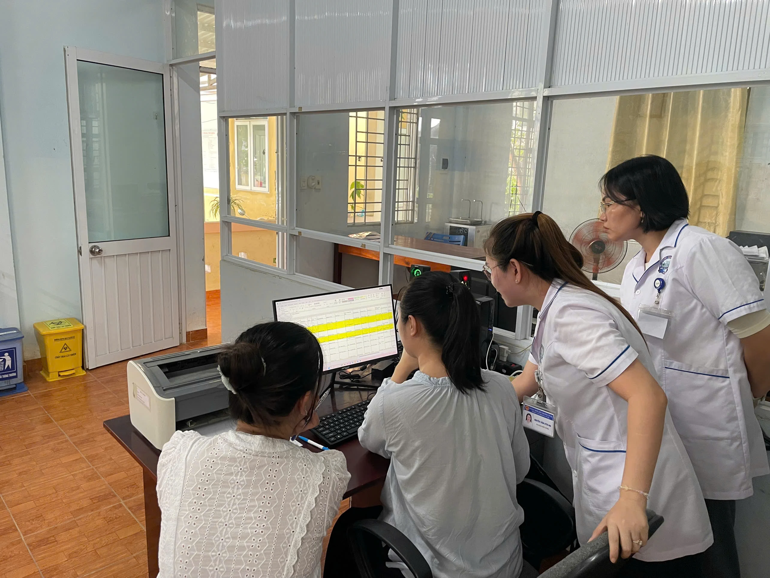 Trung tâm KSBT TP Huế hỗ trợ triển khai Chiến dịch 90 ngày làm sạch, làm giàu, chuẩn hóa dữ liệu tiêm chủng